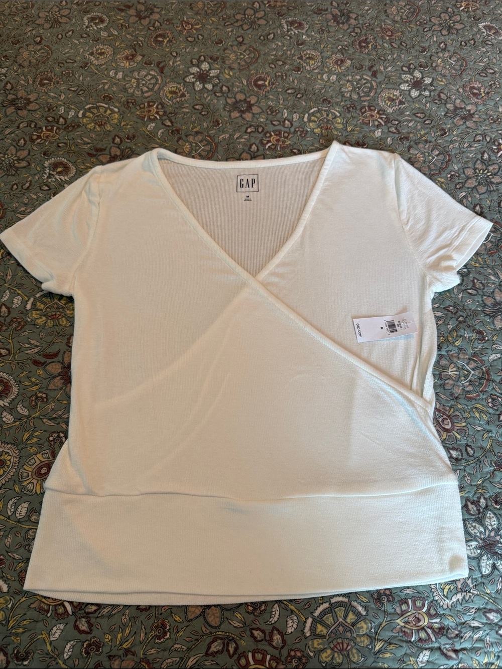GAP Cream Short-Sleeve Wrap V-Neck Top